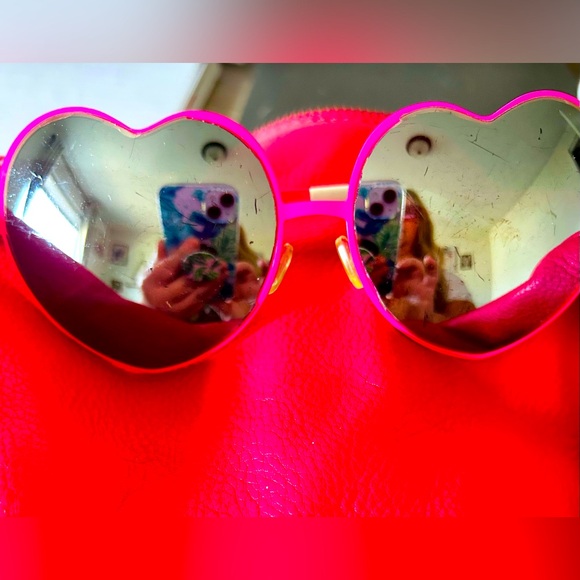 VINTAGE Y2K JUICY COTURE SUNGLASSES ๐ถ๏ธ ๐ฉท๐ถ๏ธ๐๐๐ฆ๐ฆ๐ฆ๐ถ๏ธ๐ฆ๐ถ๏ธ๐ฆ RARE FIND ! - Picture 1 of 8